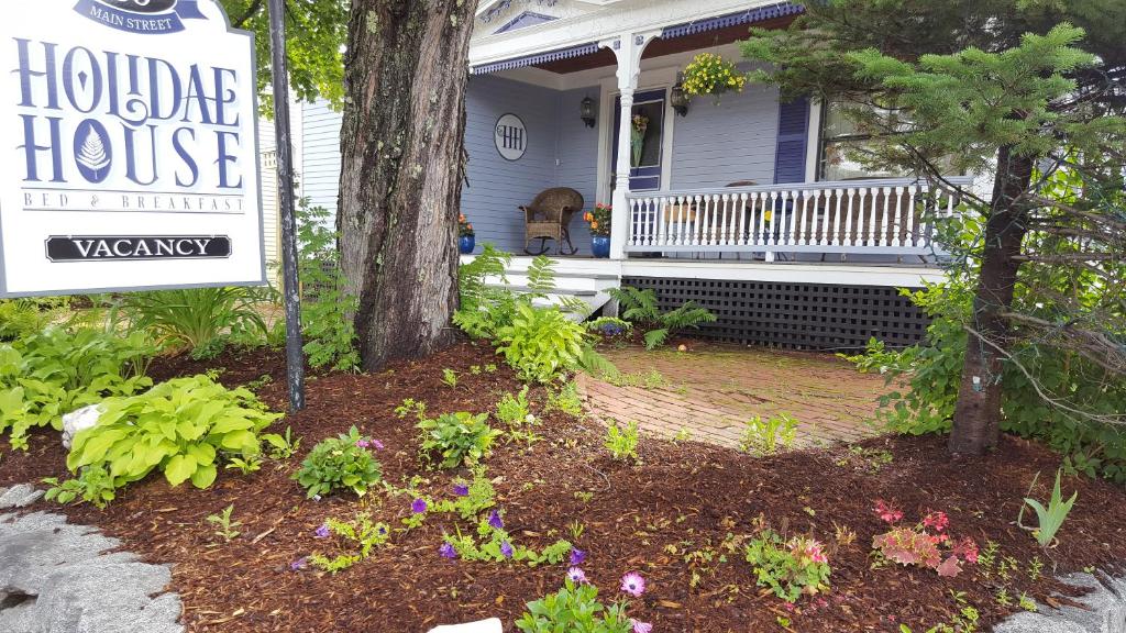 Holidae House Bed & Breakfast Main image 1